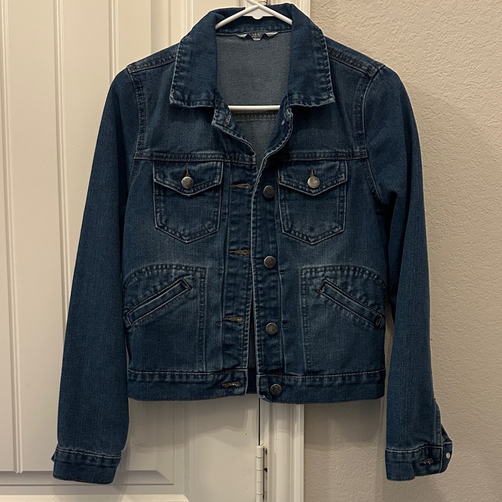 Stylish Blue Denim Jacket for Women